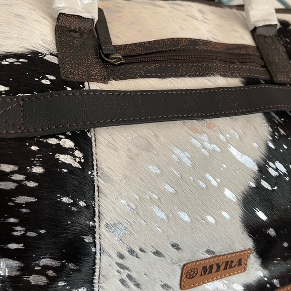 Stunning Acid Silver Cowhide Genuine Leather Womens Duffle Duffel XL Travel Bag - Picture 9 of 16